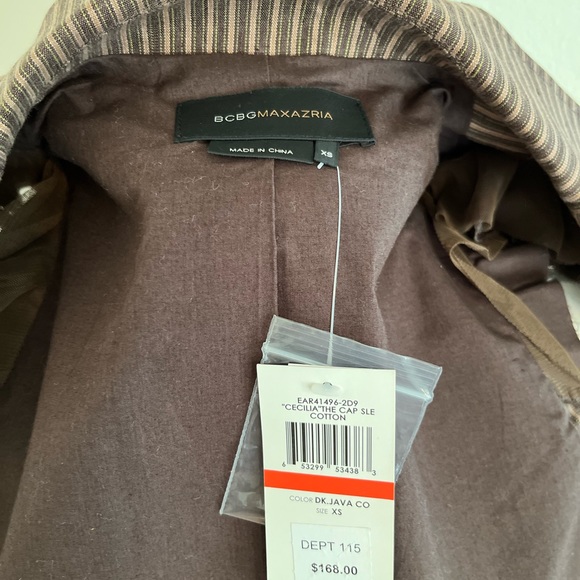 BCBG- Ruffle Cap Sleeve Vest - Picture 6 of 6